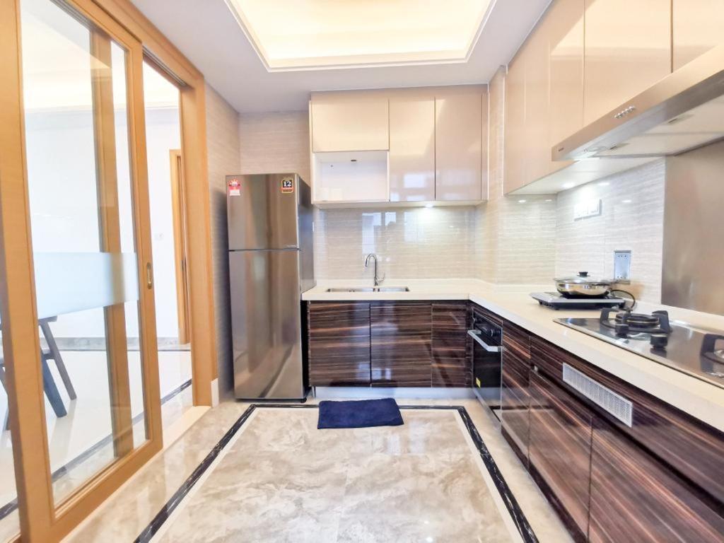 جوهر بهرو R&F Princess Cove Ciq Premium Sea & City View Suites By Neo الغرفة الصورة