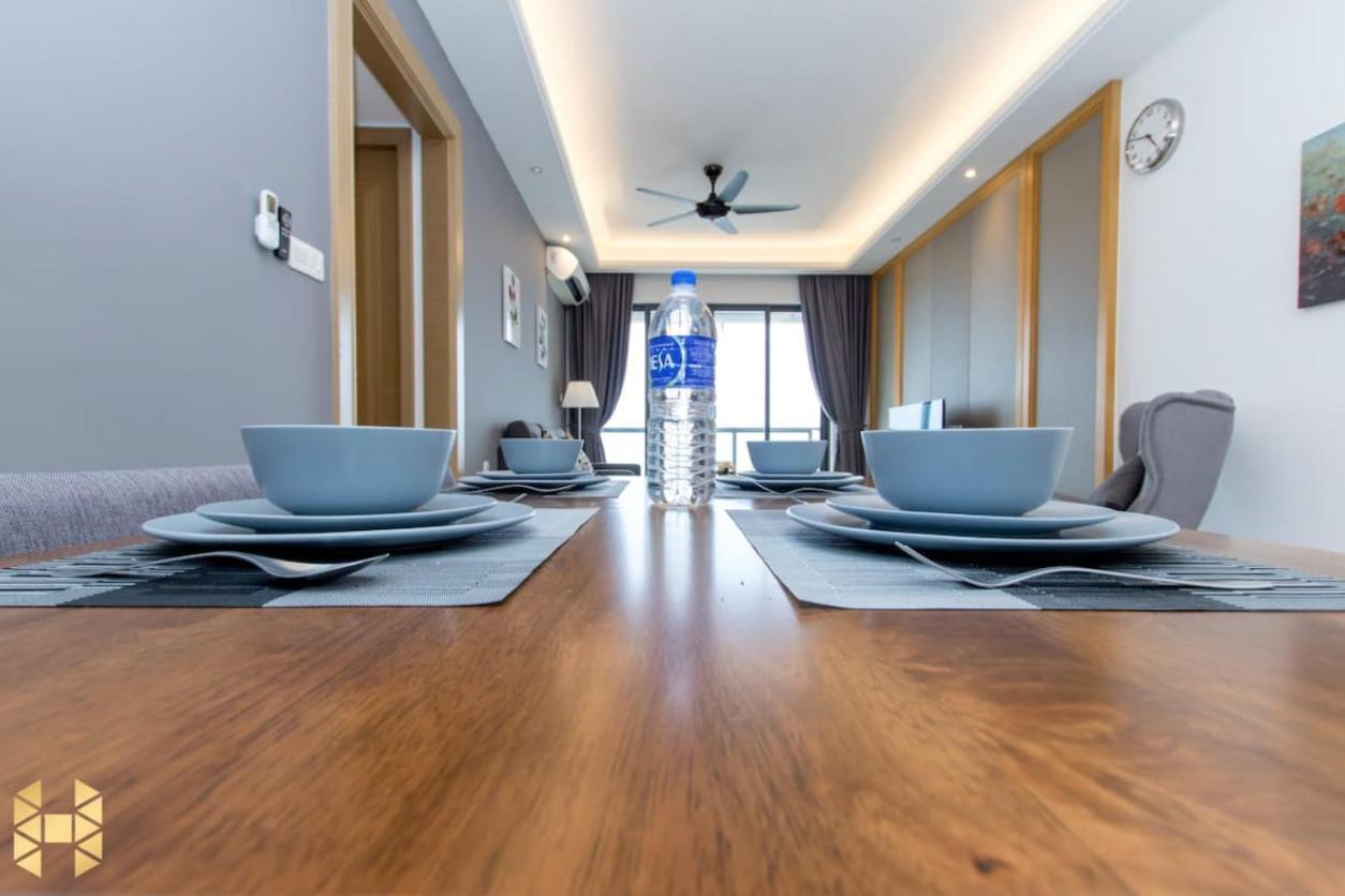 جوهر بهرو R&F Princess Cove Ciq Premium Sea & City View Suites By Neo الغرفة الصورة